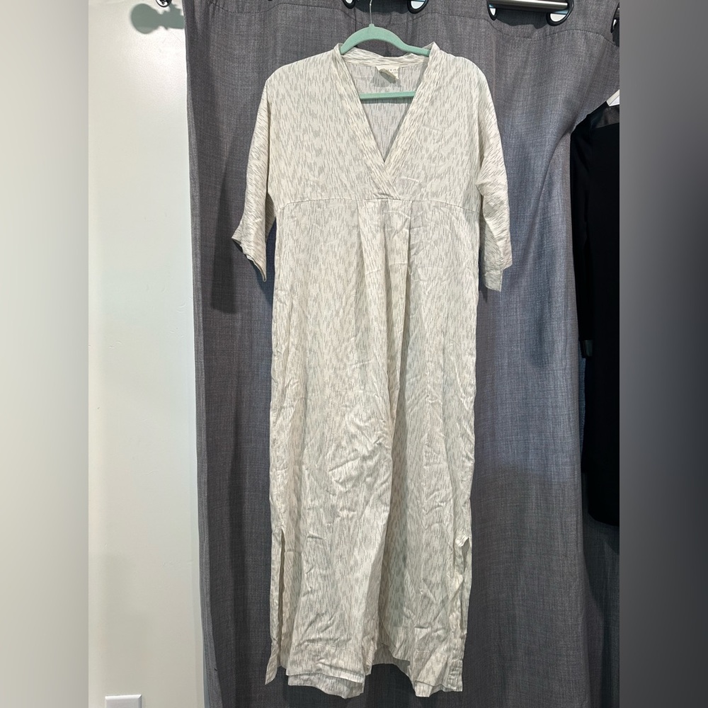 Mirth Cream V-Neck Maxi Dress